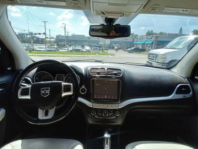 Photo of 2013 White Dodge Journey