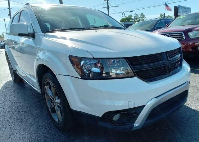 Photo of 2017 White Dodge Journey