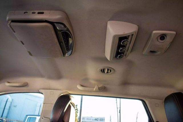 Photo of 2017 White Dodge Journey