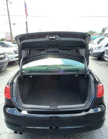 Photo of 2014 Black Uni Volkswagen Jetta