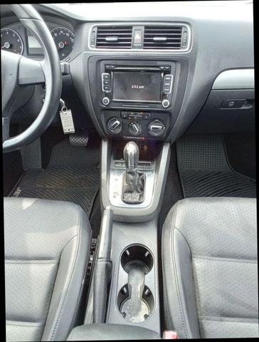 Photo of 2013 Reflex Silver Metallic Volkswagen Jetta