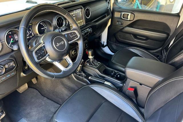 Photo of 2022 Bright White Clearcoat Jeep Wrangler Unlimited