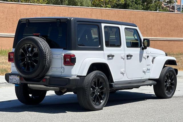 Photo of 2022 Bright White Clearcoat Jeep Wrangler Unlimited