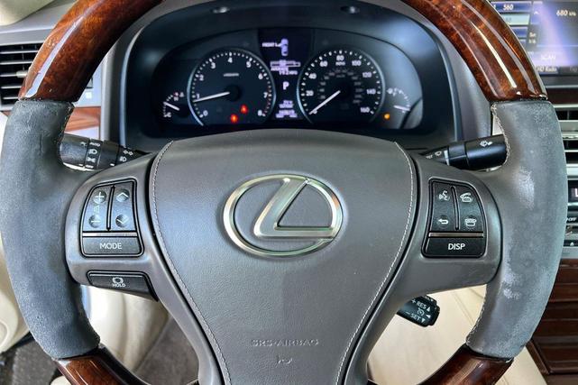 Photo of 2013 Black Lexus LS 460