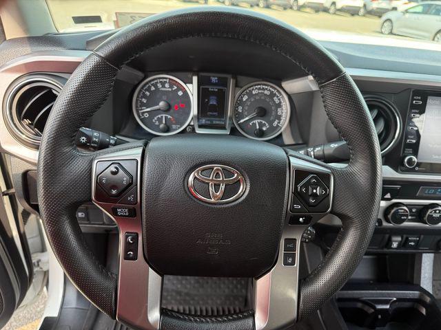 Photo of 2022 White Toyota Tacoma