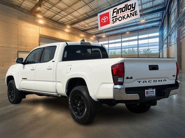 Photo of 2022 White Toyota Tacoma
