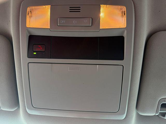 Photo of 2022 White Toyota Tacoma
