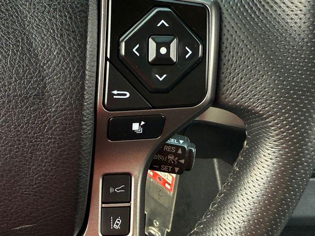 Photo of 2022 White Toyota Tacoma