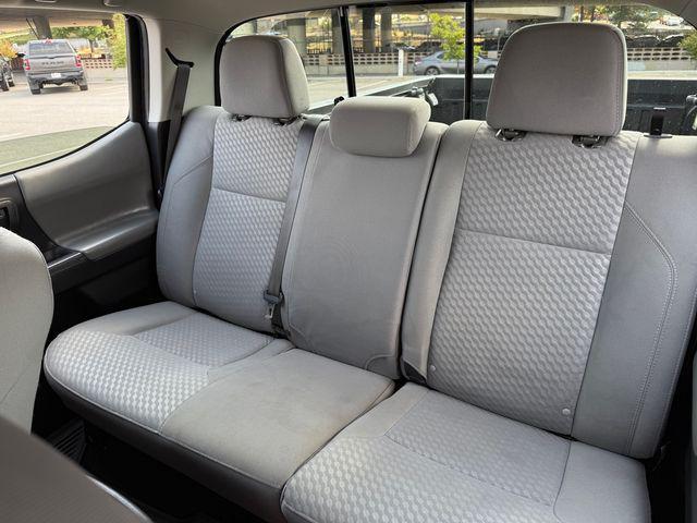 Photo of 2022 White Toyota Tacoma