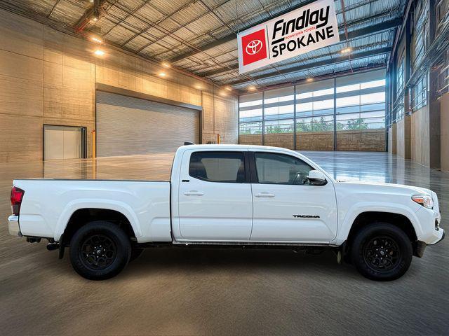 Photo of 2022 White Toyota Tacoma