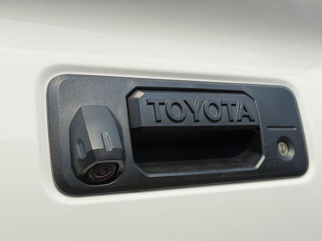 Photo of 2022 White Toyota Tacoma