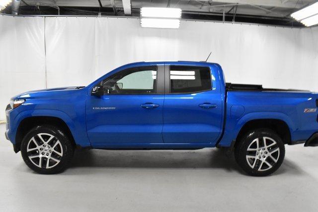 Photo of 2023 Blue Chevrolet Colorado
