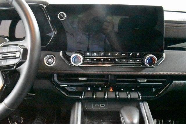 Photo of 2023 Blue Chevrolet Colorado