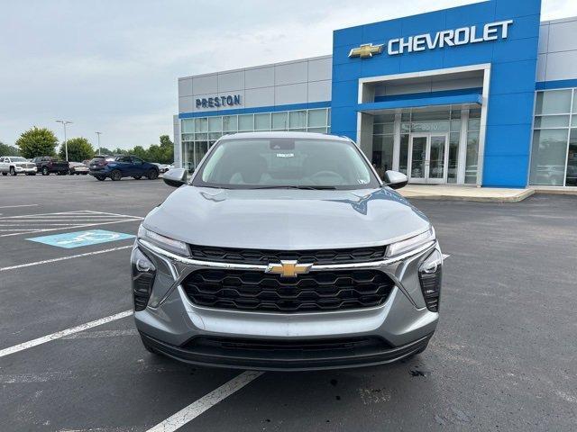 Photo of 2025 Gray Chevrolet Trax