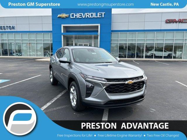 Photo of 2025 Gray Chevrolet Trax