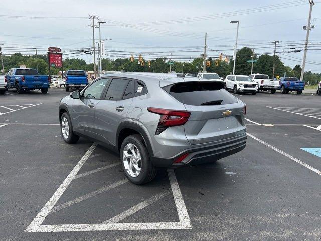 Photo of 2025 Gray Chevrolet Trax