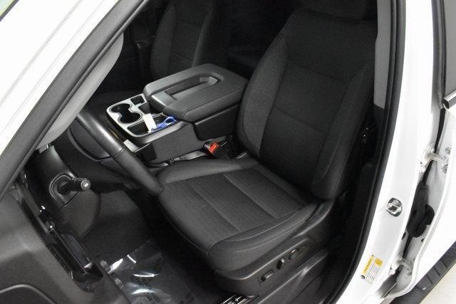 Photo of 2022 White Chevrolet Silverado 1500
