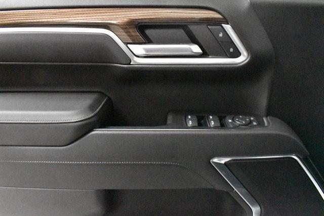 Photo of 2022 White Chevrolet Silverado 1500