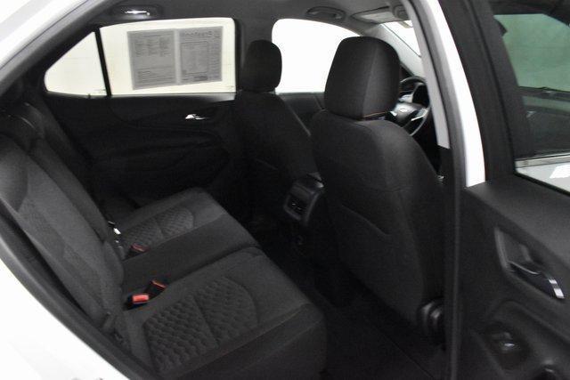 Photo of 2021 White Chevrolet Equinox