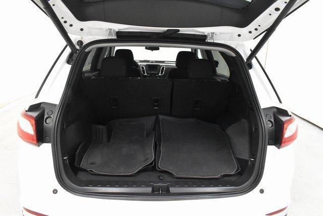 Photo of 2021 White Chevrolet Equinox