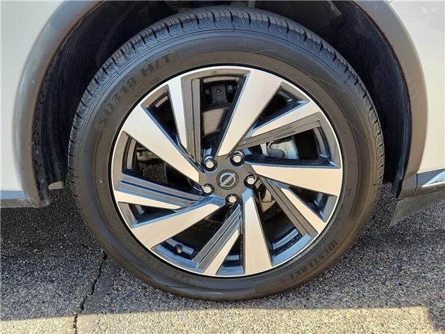 Photo of 2023 White Nissan Murano