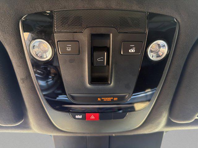 Photo of 2025 Ebony Black Kia Sorento