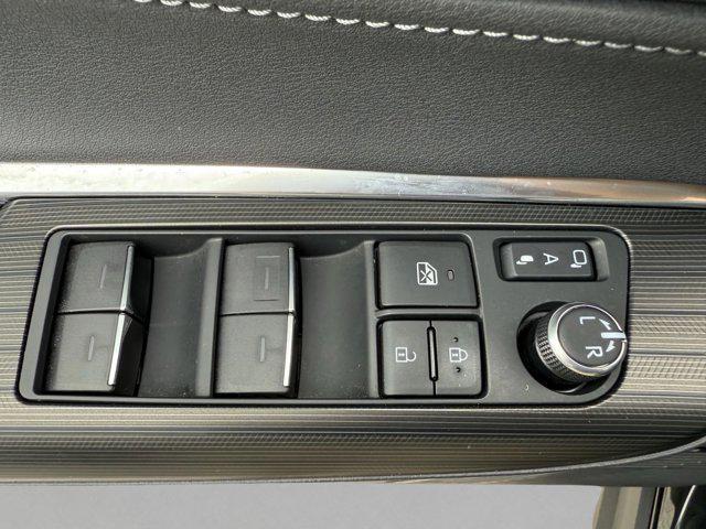 Photo of 2024 Celestial Black Toyota Venza