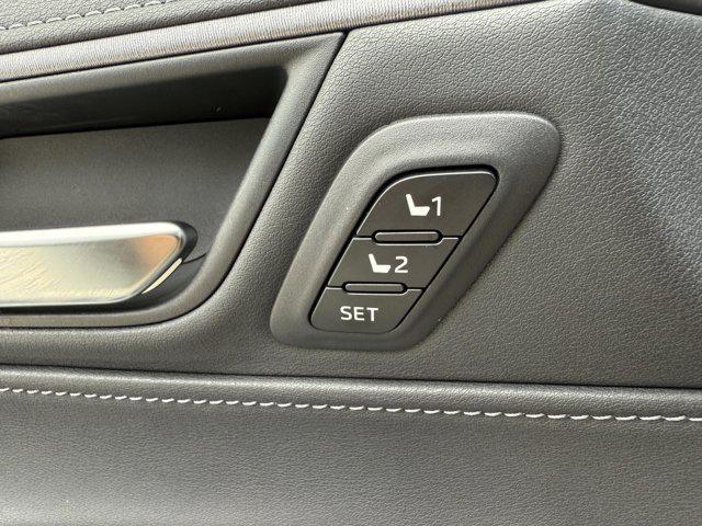 Photo of 2024 Celestial Black Toyota Venza