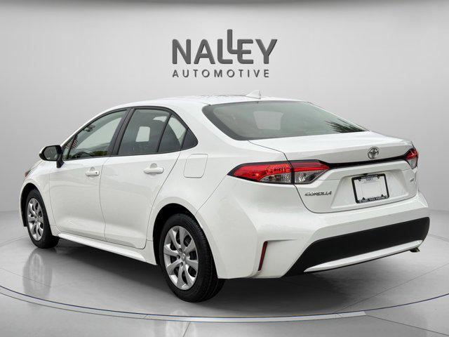 Photo of 2022 White Toyota Corolla