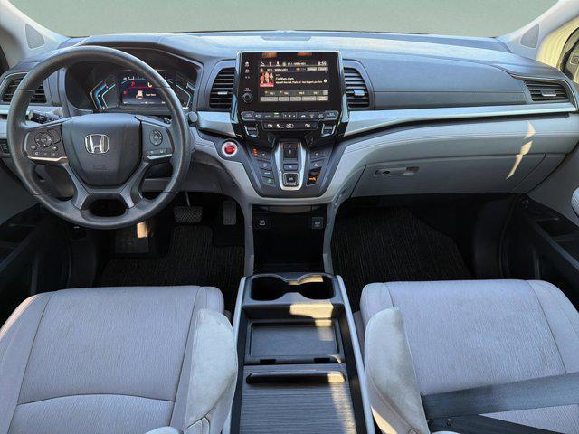 Photo of 2022 Obsidian Blue Pearl Honda Odyssey