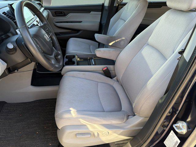 Photo of 2022 Obsidian Blue Pearl Honda Odyssey