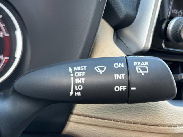 Photo of 2025 Ice Cap Toyota RAV4