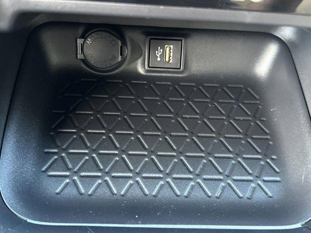 Photo of 2025 Ice Cap Toyota RAV4