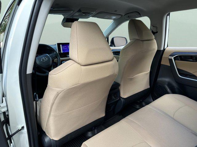 Photo of 2025 Ice Cap Toyota RAV4