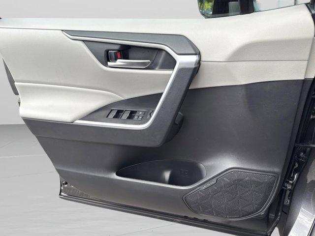 Photo of 2025 Magnetic Gray Metallic Toyota RAV4