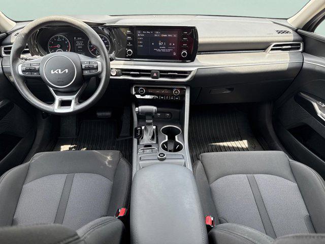 Photo of 2024 Everlasting Silver Kia K5