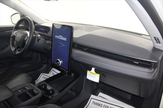 Photo of 2025 Star White Metallic Tri-Coat Ford Mustang Mach-E
