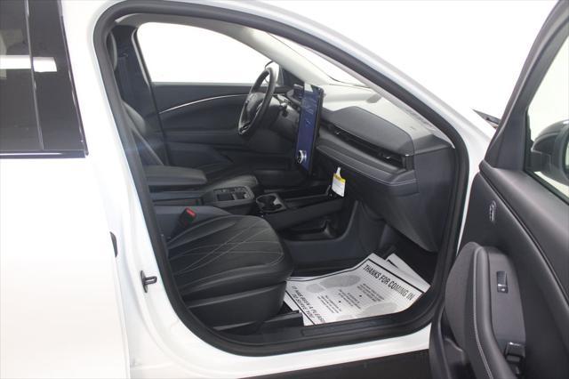 Photo of 2025 Star White Metallic Tri-Coat Ford Mustang Mach-E