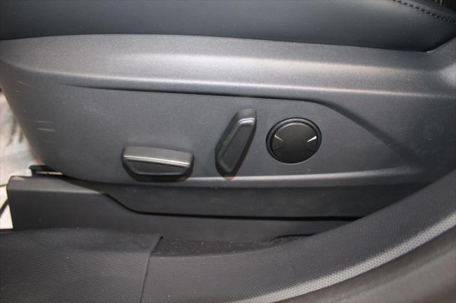 Photo of 2025 Star White Metallic Tri-Coat Ford Mustang Mach-E