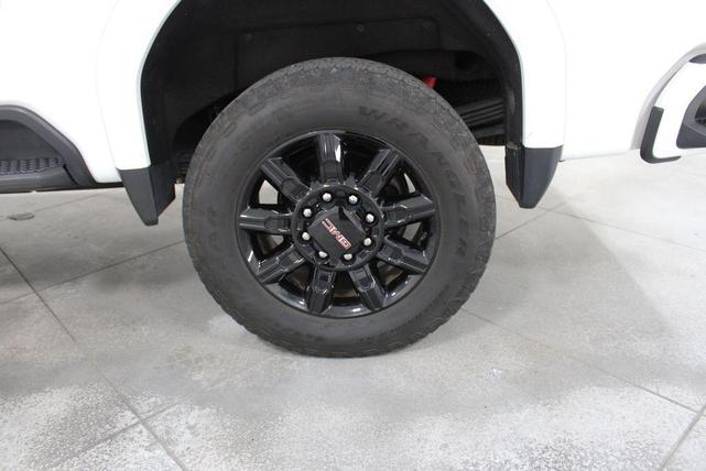 Photo of 2024 Summit White GMC Sierra 2500