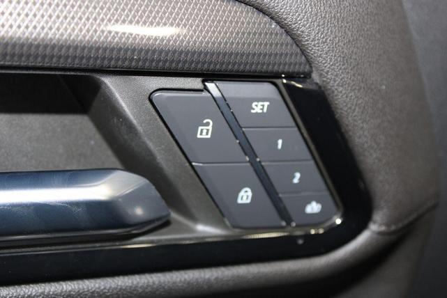 Photo of 2024 Summit White GMC Sierra 2500