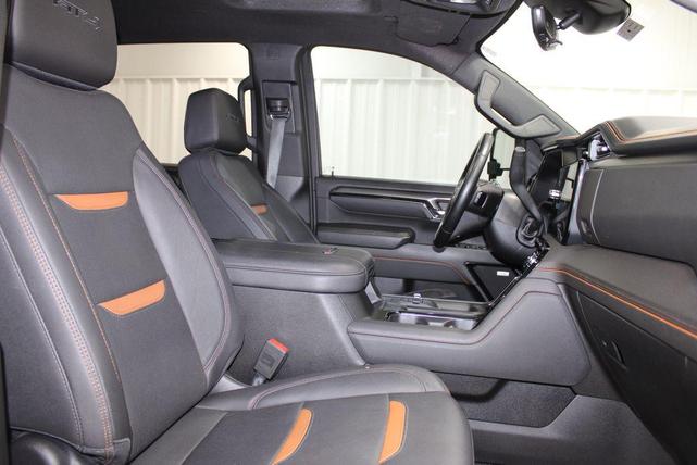 Photo of 2024 Summit White GMC Sierra 2500