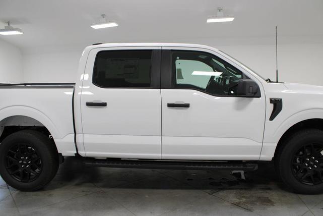 Photo of 2025 Oxford White Ford F-150