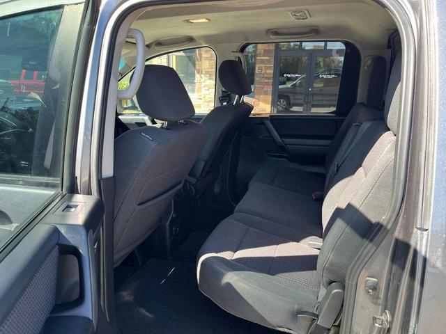 Photo of 2013 Gray Nissan Titan
