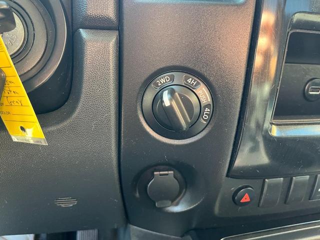 Photo of 2013 Gray Nissan Titan