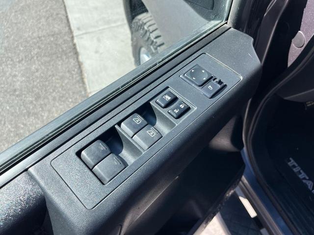 Photo of 2013 Gray Nissan Titan