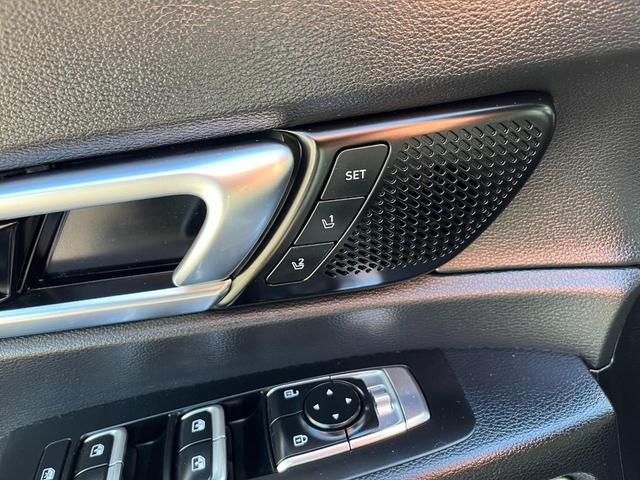 Photo of 2024 Gray Kia Telluride