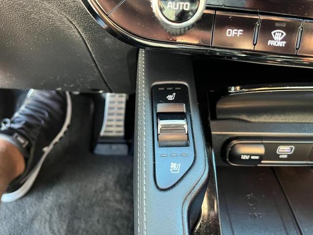 Photo of 2024 Gray Kia Telluride