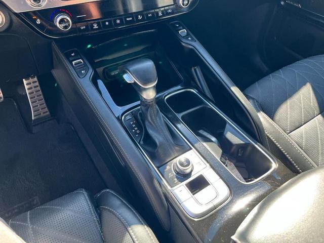 Photo of 2024 Gray Kia Telluride
