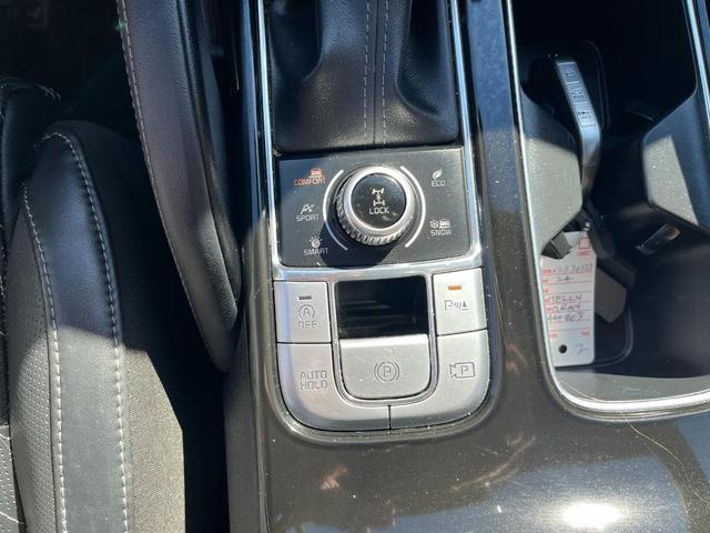 Photo of 2024 Gray Kia Telluride